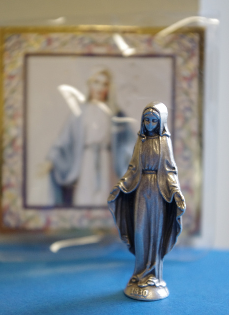 Our Lady of Grace Pocket Statue